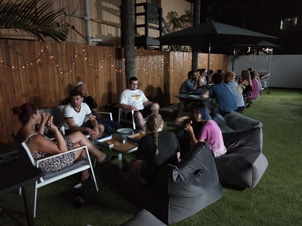Mumma'S Hostel Surfers Paradise Голд-Кост Экстерьер фото
